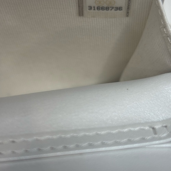 CHANEL MAXI PEARLS Clutch With Chain Bag - Picture 6 of 13